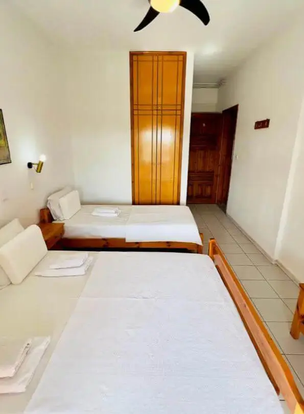 studios elena vertical pics (3)